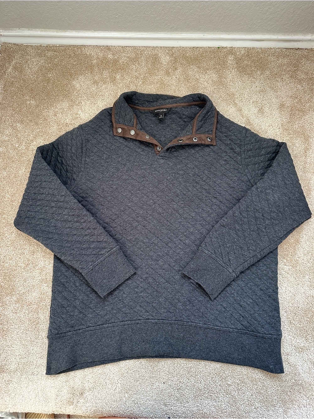 Banana Republic Men’s M Charcoal Quilted Pullover Brown Trim Quarter Snap